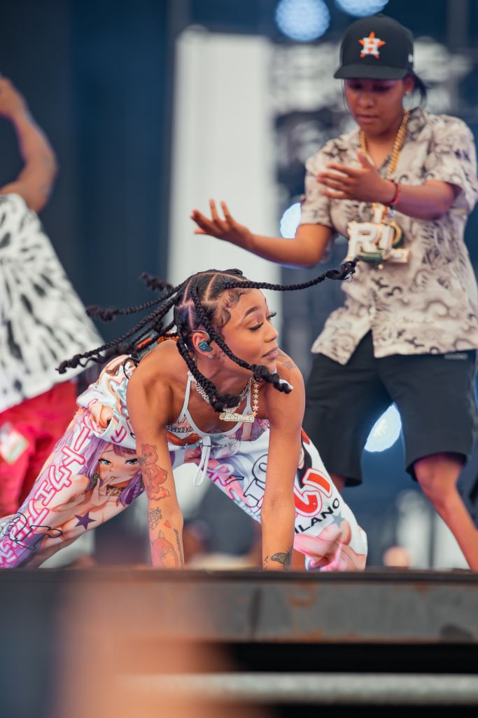 Coi Leray Performs At Rolling Loud Miami; Crowd Chose Violence [Video