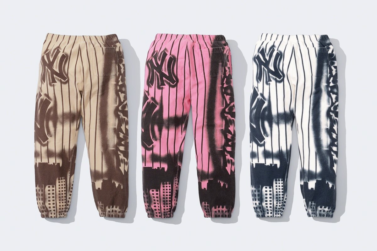 Supreme® x New York Yankees™