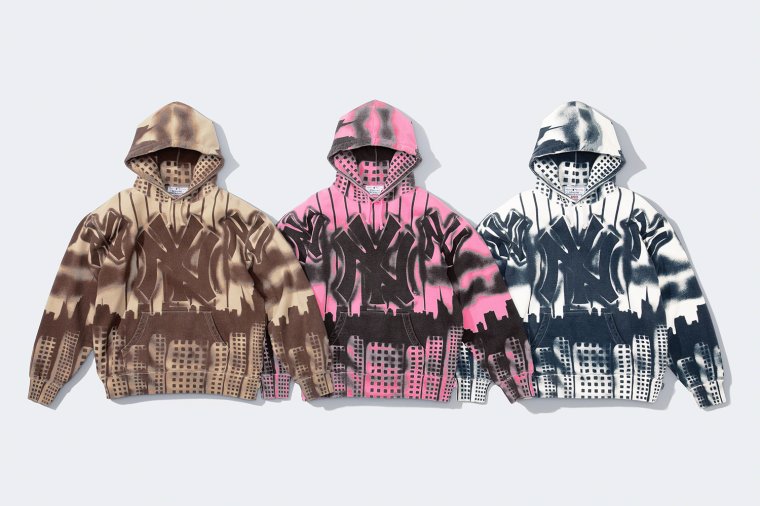 Supreme® x New York Yankees™