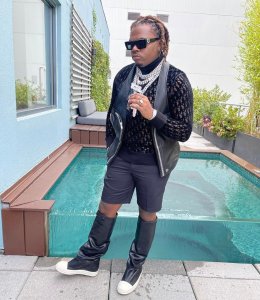 Gunna's *interesting* outfit . . #gunna #hiphop #rap #drip #fashion #f