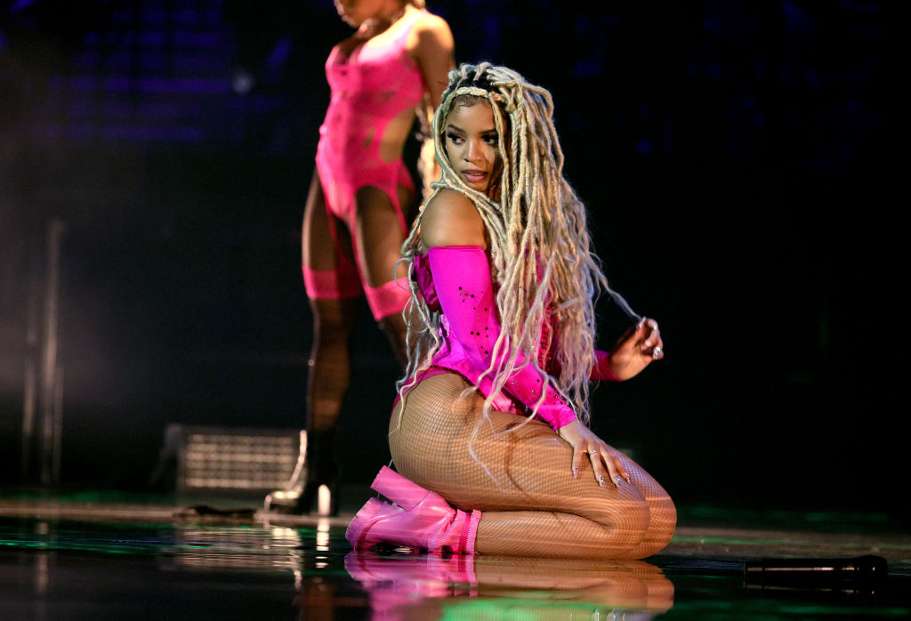 The Best Perfomances & Moments From The 2021 MTV Video Music Awards 