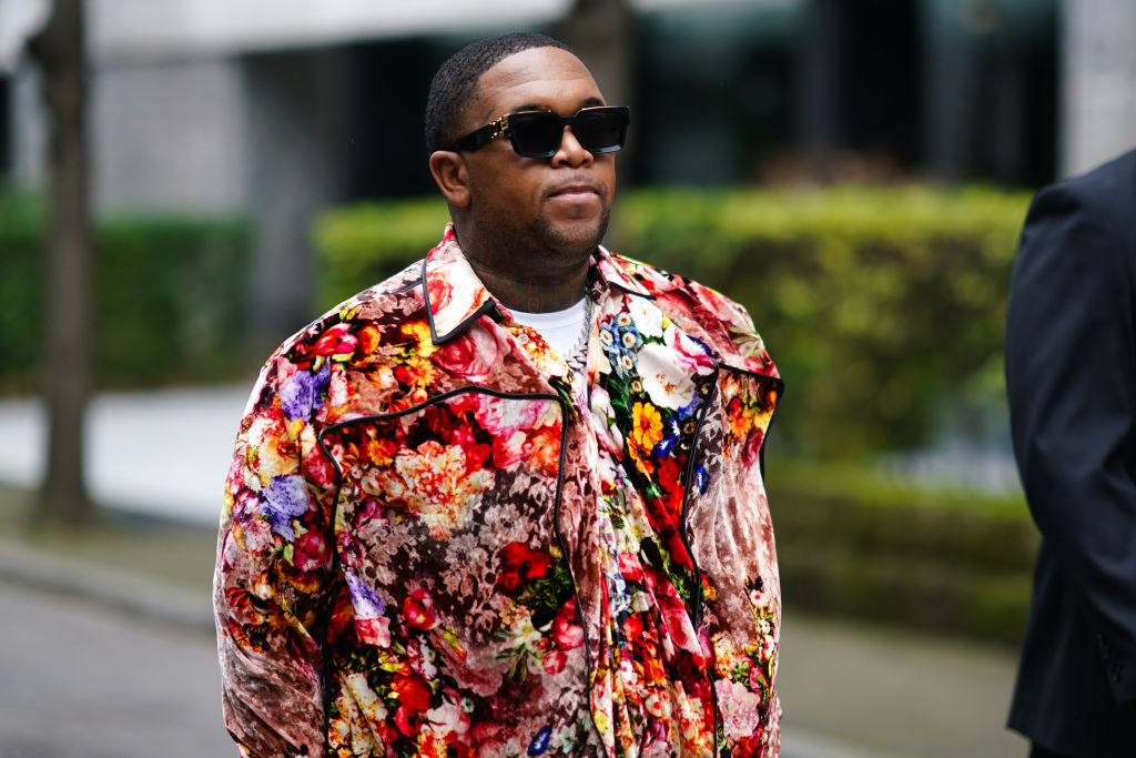 Street Style - Paris Fashion Week - Menswear F/W 2020-2021 : Day Two