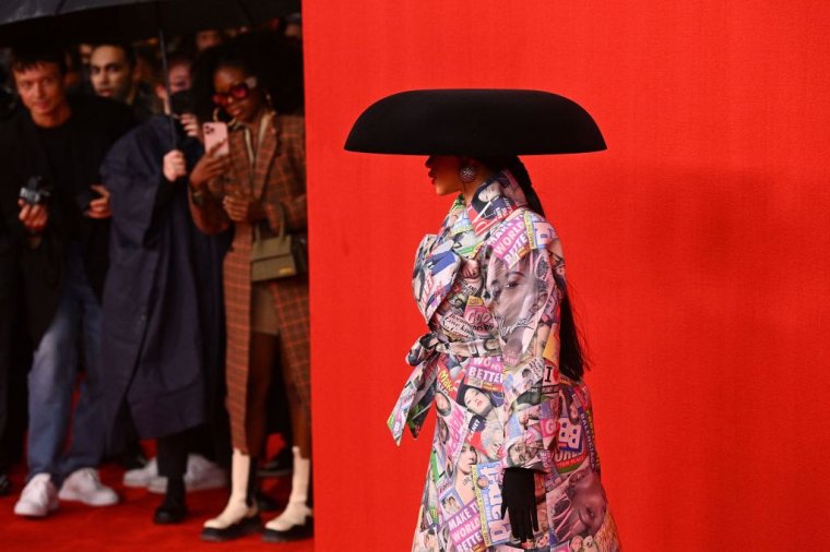 FASHION-FRANCE-BALENCIAGA