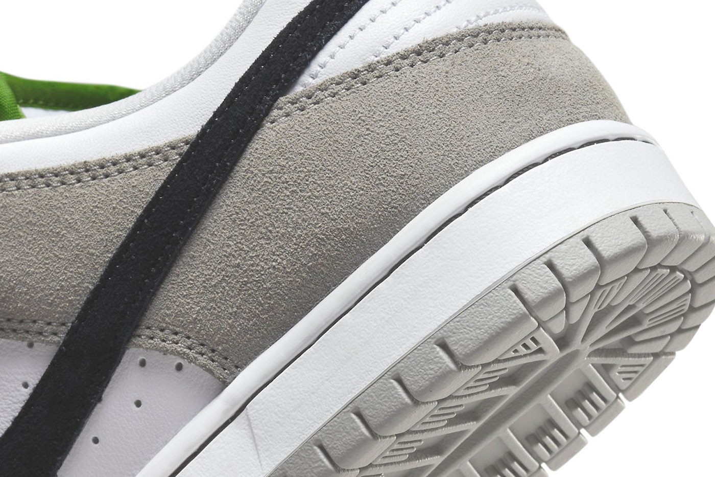 Nike SB Dunk Low To Drop In The “Chlorophyll” Colorway, FedEx 