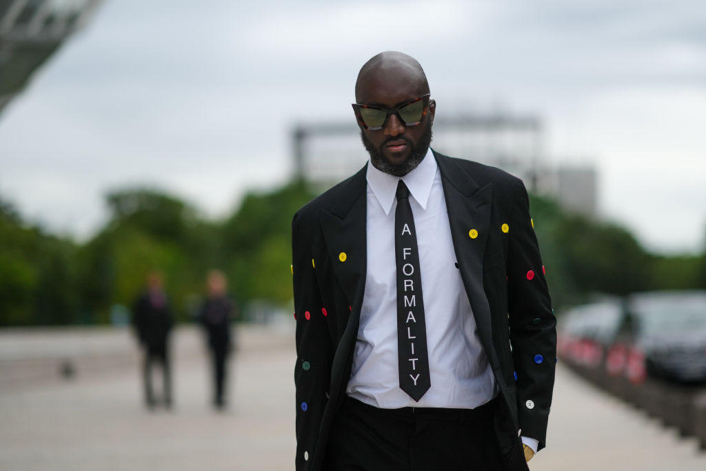 Street Style - Paris Fashion Week - Haute Couture Fall/Winter 2021/2022 : Day One