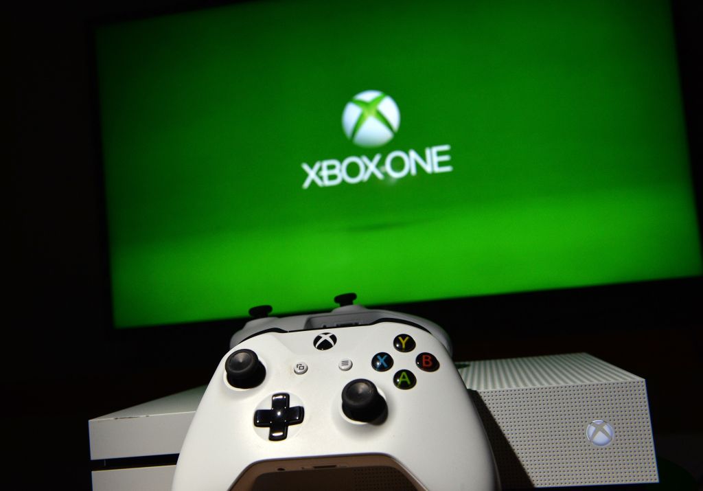 Microsoft discontinues Xbox One, to only produce Xbox Series S/X consoles