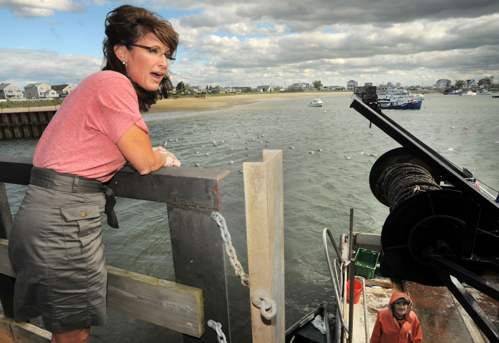 Seabrook,NH -Sarah Palin speaks crew aboard the fishing boat "The Lady Victoria" during her visit to The Yankee Fisherman's Coop. in Seabrook, NH. . 0060211. Staff Photo by Patrick Whittemore.