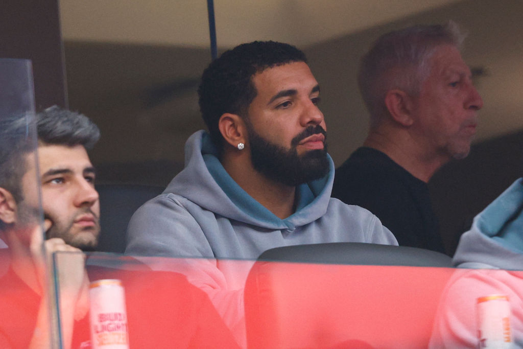 Did Drake just curse the L.A. Rams? Rapper makes big Super Bowl