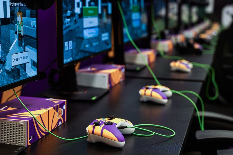 Dwight Howard Surprises Boys & Girls Club with State-of-the-Art Gaming Dream Spaces with Xbox