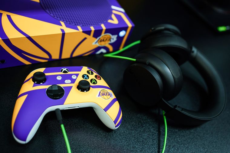 Dwight Howard Surprises Boys & Girls Club with State-of-the-Art Gaming Dream Spaces with Xbox