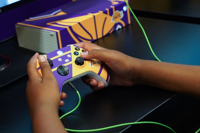 Dwight Howard Surprises Boys & Girls Club with State-of-the-Art Gaming Dream Spaces with Xbox