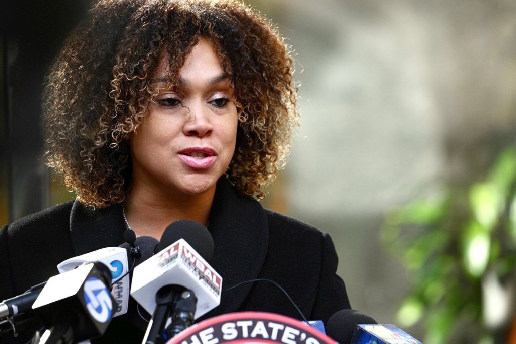 US-NEWS-BALTIMORE-MOSBY-INDICTMENT-BZ