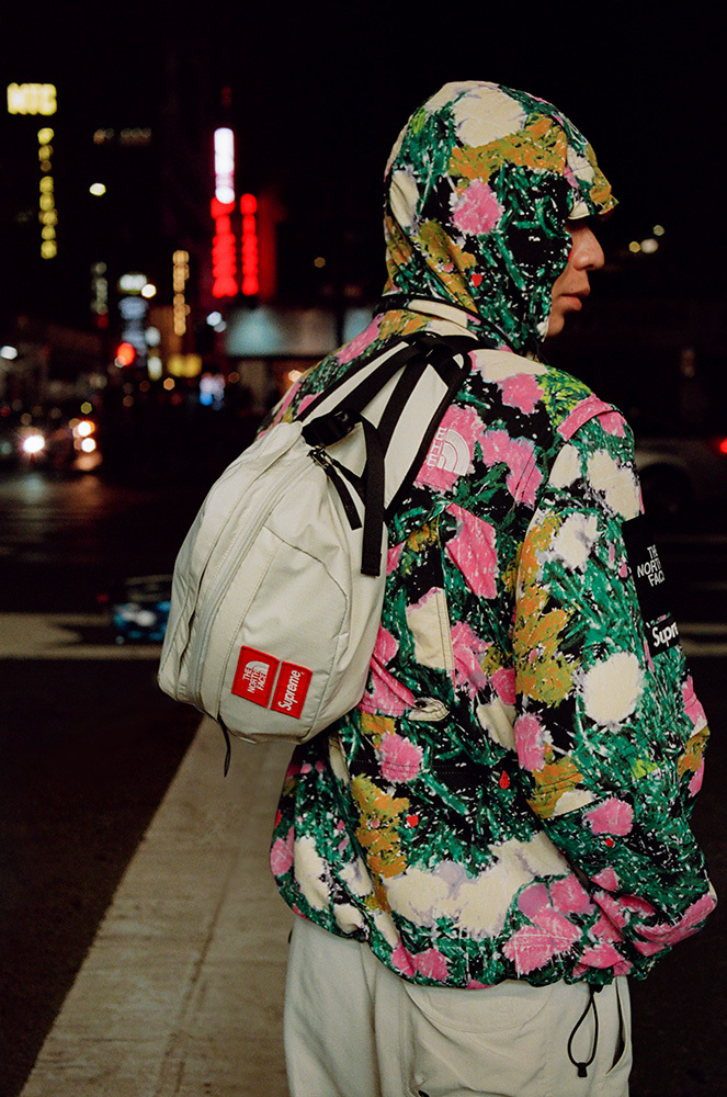 XL Supreme The North Face  Jacket Flower