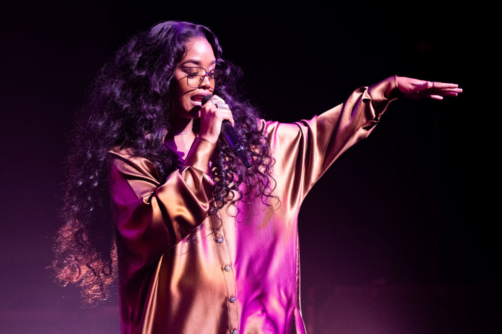 H.E.R. Sues to be Released from Recording Contract | The Latest Hip-Hop News, Music and Media