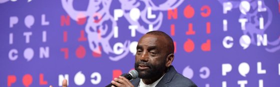 Far-Right, Anti-Gay Pastor Jesse Lee Peterson Allegedly Had Secret Same-Sex  Relationships