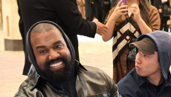 Kanye West Changes Instagram Profile Picture To Kris Jenner #KanyeWest