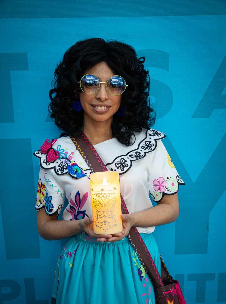 Mirabel Madrigal (Encanto)