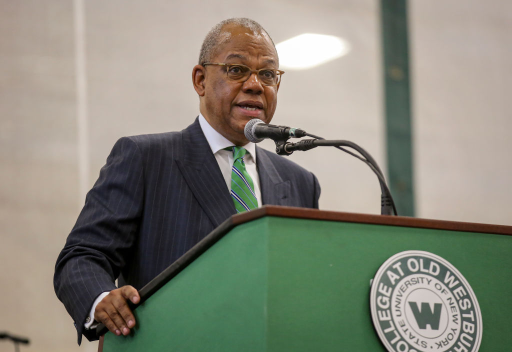 Rev. Calvin O. Butts III speaks at SUNY Old Westbury convocation in 2019