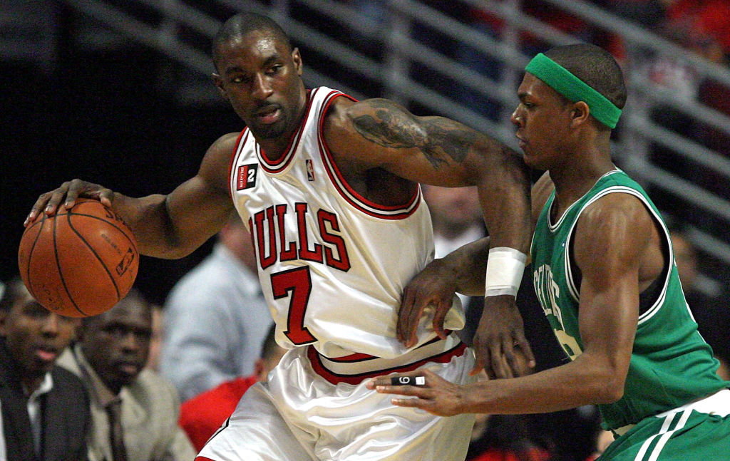 (043009 Chicago, IL) Boston Celtics guard Rajon Rondo guards Chicago Bulls guard Ben Gordon in the first quarter of Game 6 in the first round of the NBA Playoffs at the United Center on Thursday, April 30, 2009. Staff Photo by Matt Stone