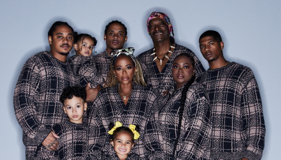Snoop Dogg And His Family Star In New SKIMS Holiday Campaign #SnoopDogg