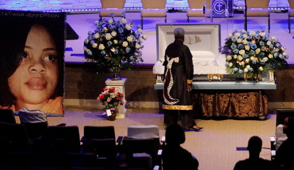 Pemakaman Diadakan Untuk Wanita yang Dibunuh Oleh Ft.  Layak Deputi Sheriff Di Rumahnya Sendiri