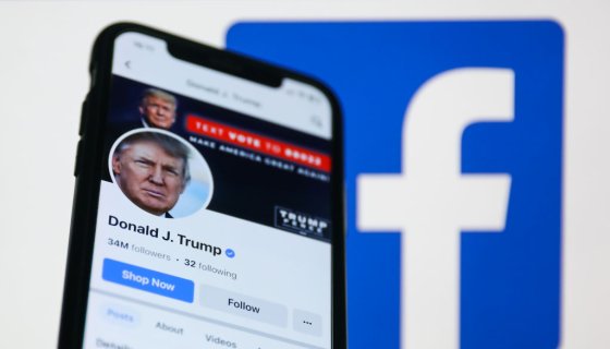 Trump Returns To Fb & Instagram, Thanks To Meta