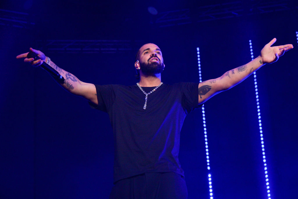 Drake Mengatakan Dia Menyesal Melakukan Rap Tentang Mantannya Di Lagu