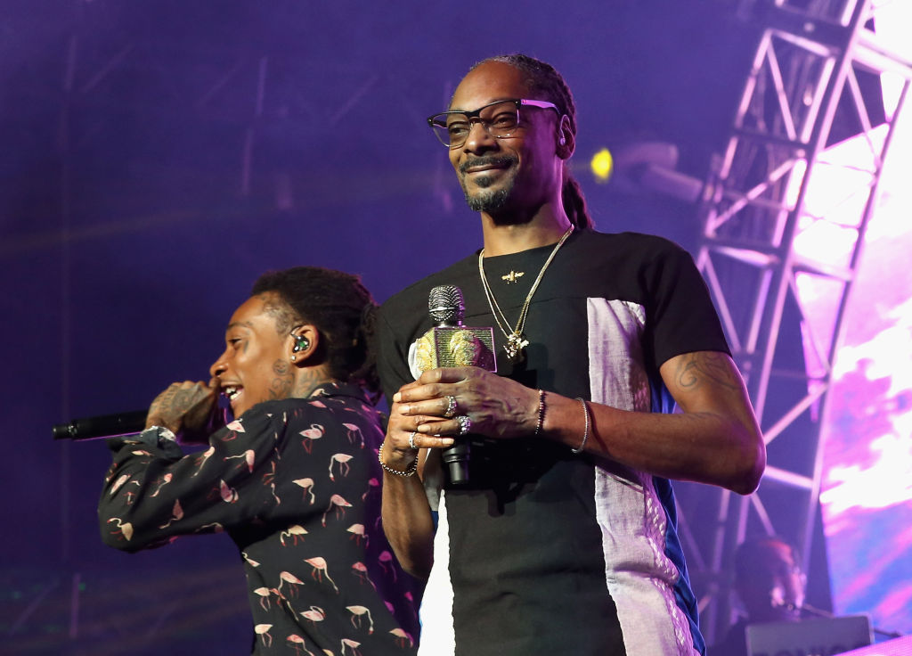 Snoop Dogg takes over the Staples Center 