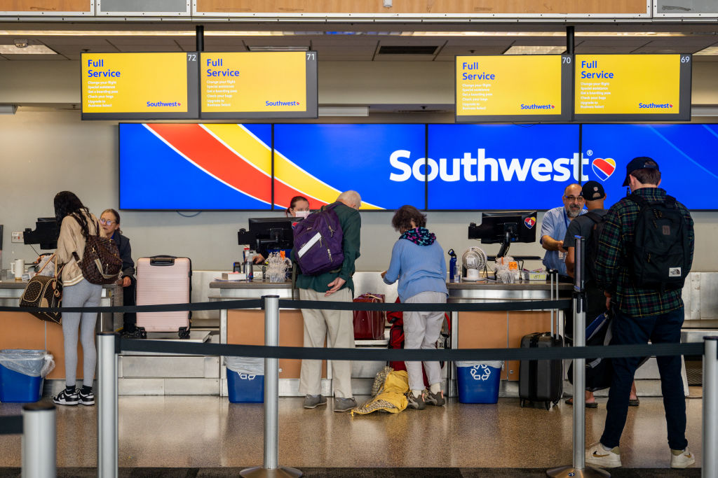 Southwest Airlines Temporarily Halts Flights In U.S. Due To Computer Glitch