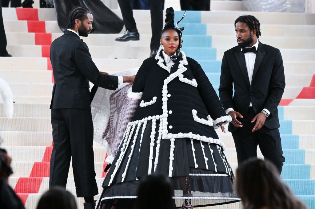 The 2023 Met Gala Celebrating "Karl Lagerfeld: A Line Of Beauty" - Street Sightings