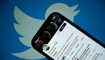 Twitter Removes Large Number Of Blue Verification Checks