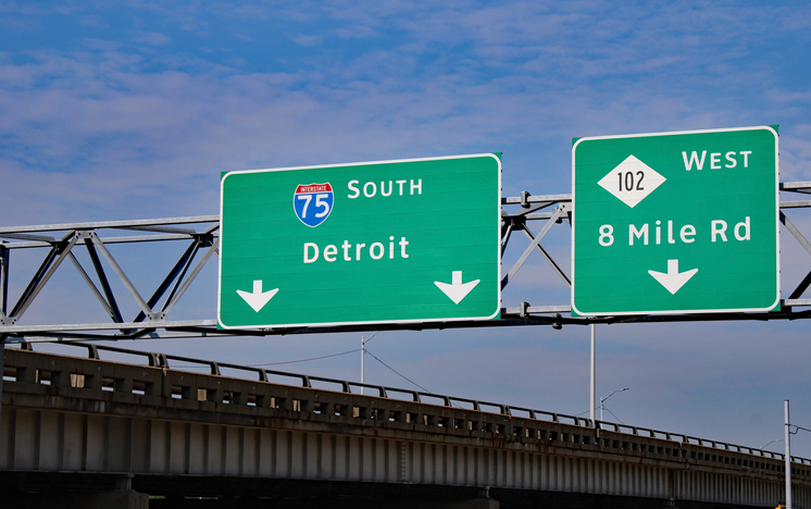 8 Mile Detroit Sign