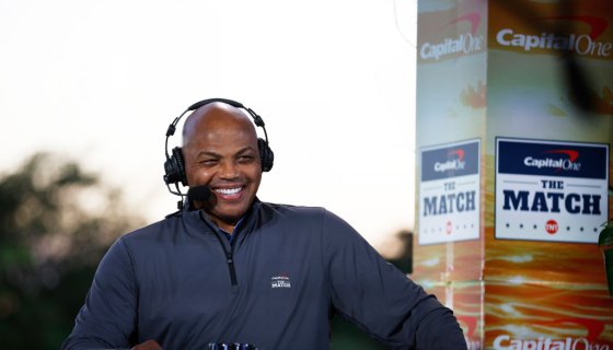 Charles Barkley Said He Wants To “Punch” Black Trump Supporters
“In The Face,” Moonwalks
