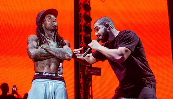 Fans Overreact Over Drake & Lil Wayne Using A Teleprompter At Show