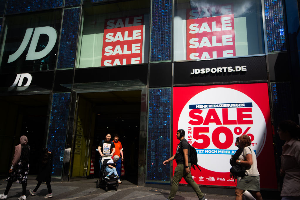 German Retail Sales Increases Amid High Inflation