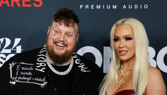 Jelly Roll’s Wife Confirms He Quit Social Media Due To Fat-Shaming