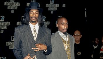 Snoop Dogg and Tupac Shakur at the 1996 MTV Music Awards.