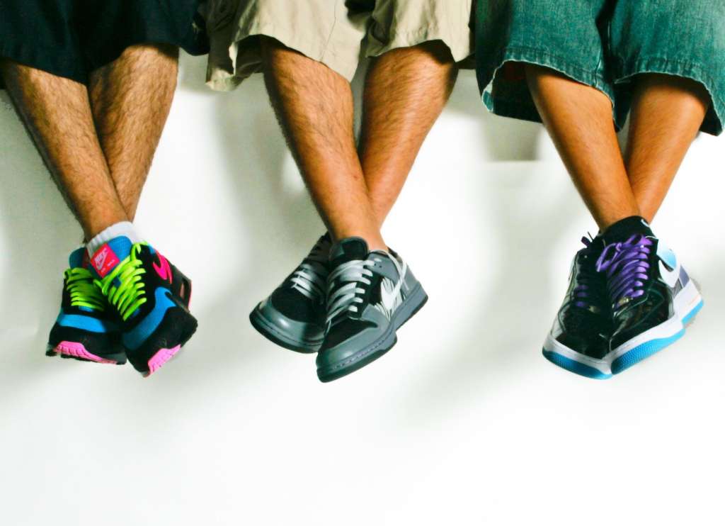 Sneakers in studioLeft to right:Shoe and person wearing itNike Air Max ÒSold OutÓ Randy FernandezNi