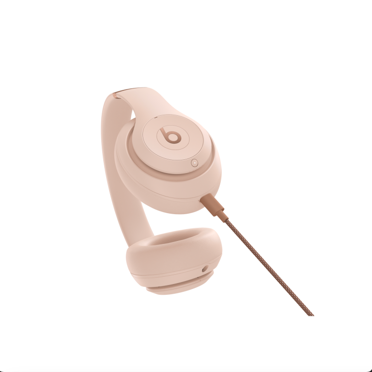 Beats Studio Pro x Kim Kardashian