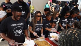 Sean "Diddy" Combs and His Family his daughters Chance, D'Lila and Jessie Celebrated Thanksgiving Day at The Caring Place in Miami