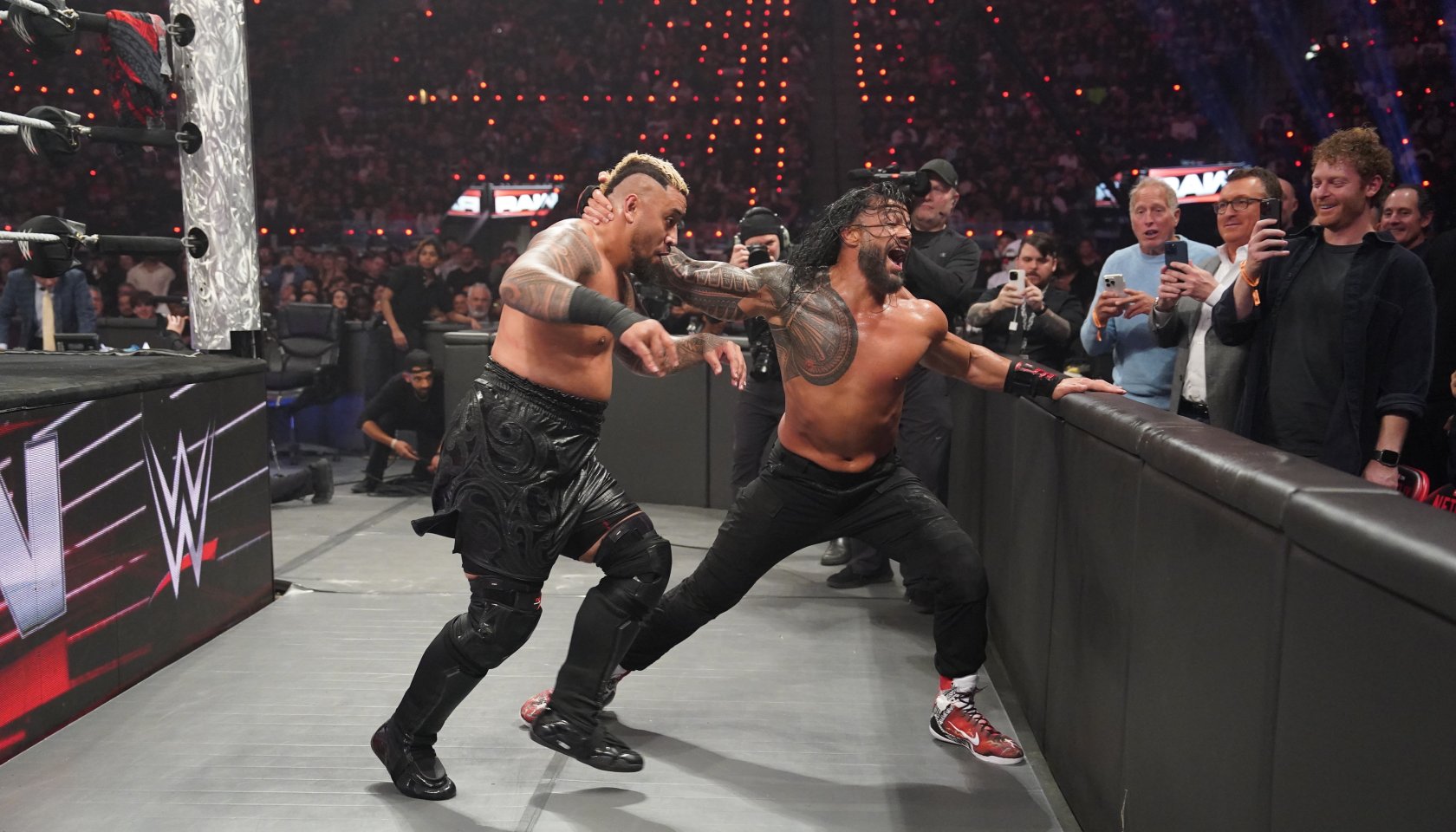 WWE x Raw