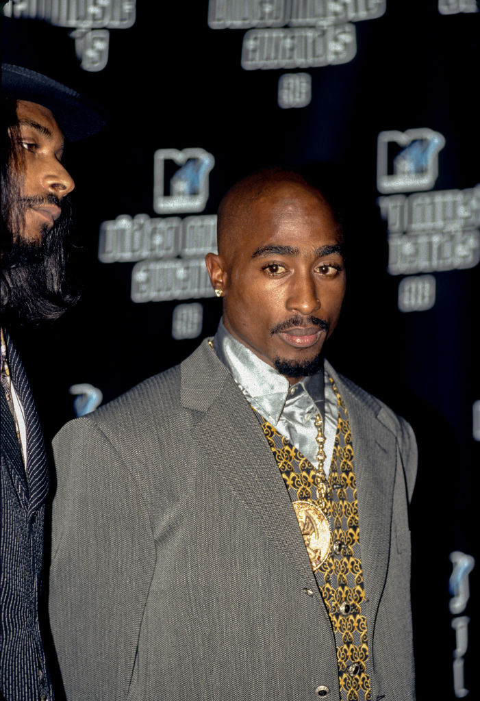 Tupac Shakur at the 1996 MTV Music Awards.