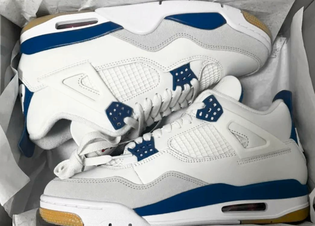 Nike SB x Air Jordan 4