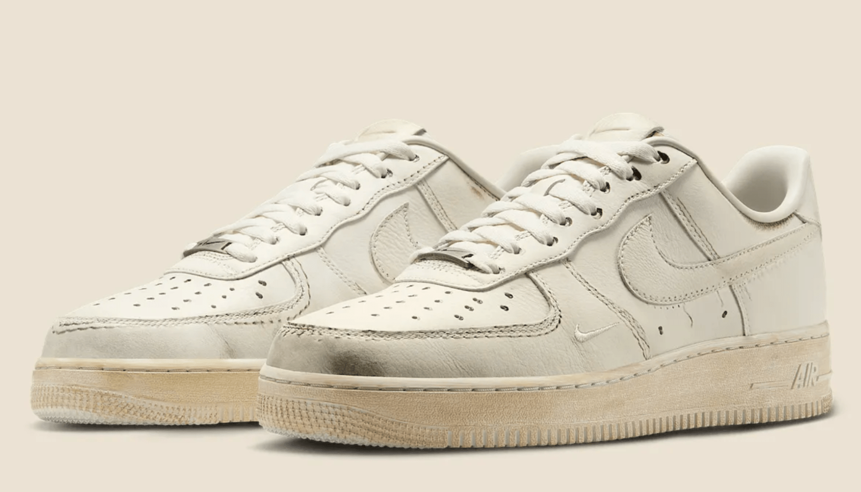 Nike Dirty Triple White