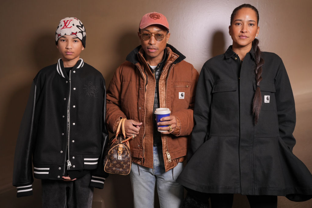Sacai - Front Row - Paris Fashion Week - Menswear Fall 2025