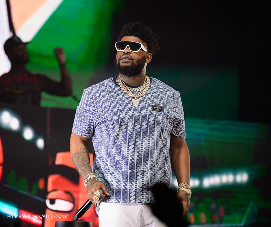 BossMan Dlow performs at Birthday Bash 2025.