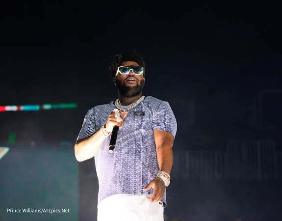 BossMan Dlow performs at Birthday Bash 2025.