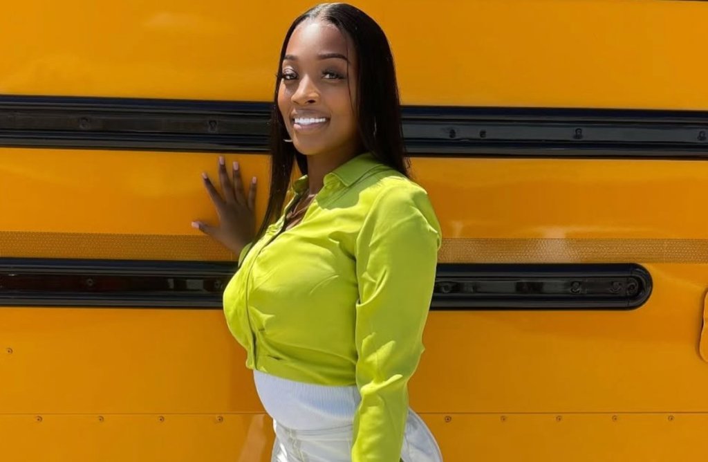 Ms. Williams aka Teacher Bae