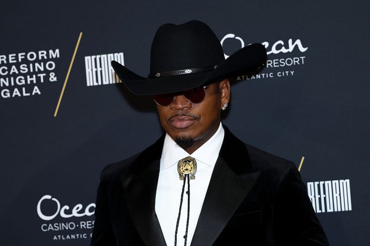 Ne-Yo Dapper As Always