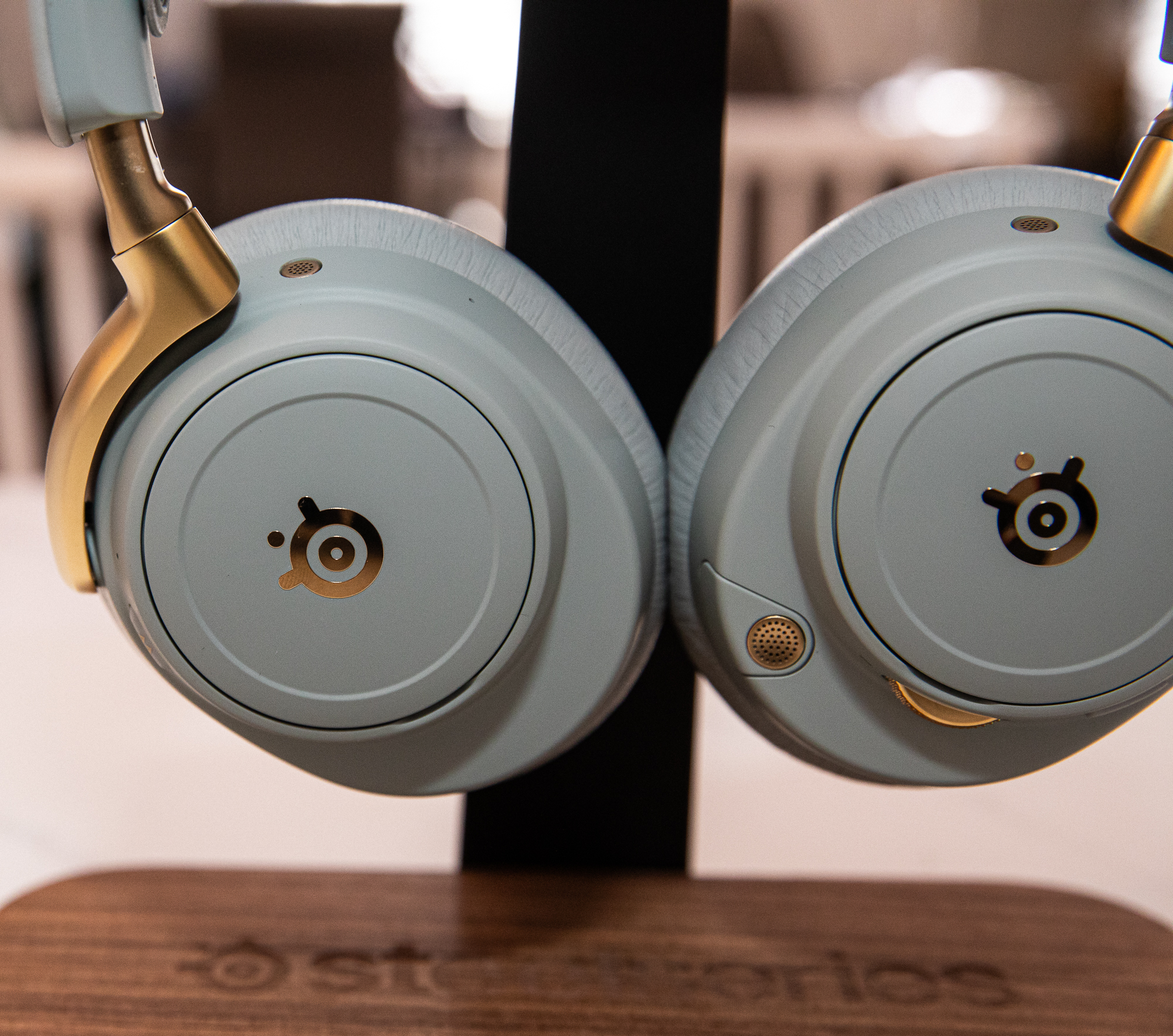SteelSeries Arctis Nova Elite Headset Is A Gamechanger